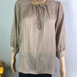 LOFT ANN TAYLOR classic shirt-top size M